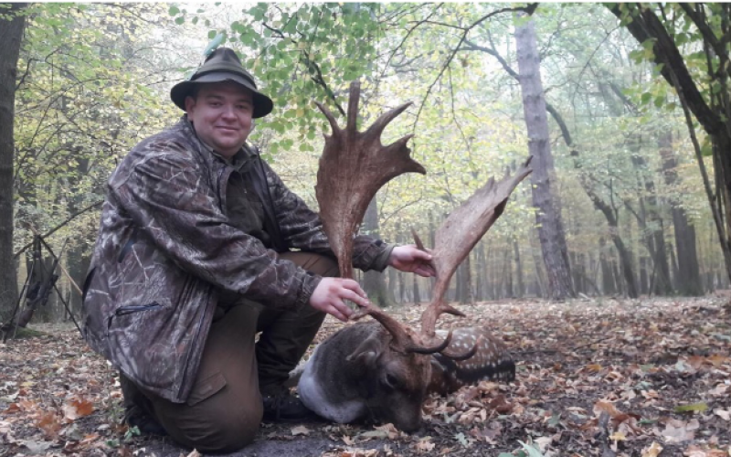 Fallow buck hunting in Slovakia - 04